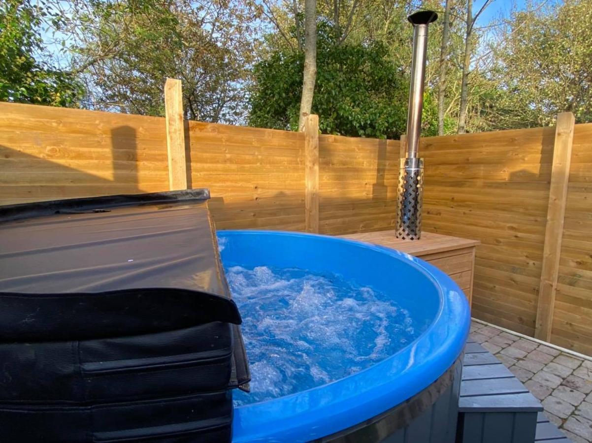 The Secret Garden - Hot Tub North Coast Stay Garvagh Exterior photo